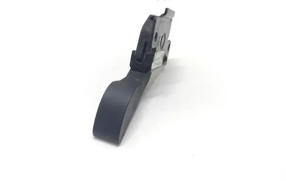 Engine bonnet (hood) release handle
