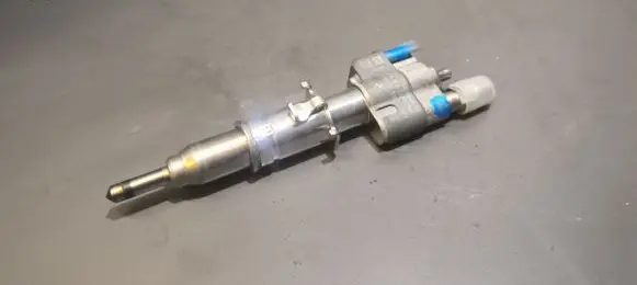 BMW 3 E90 E91 Fuel injector 13537589048 7589048 10181010