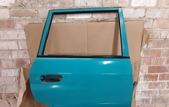 Mitsubishi Space Star Rear door