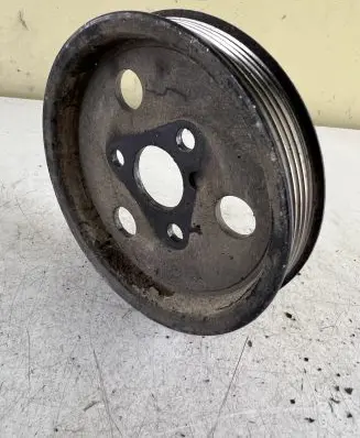 Jeep Cherokee III KJ Power steering pump pulley 