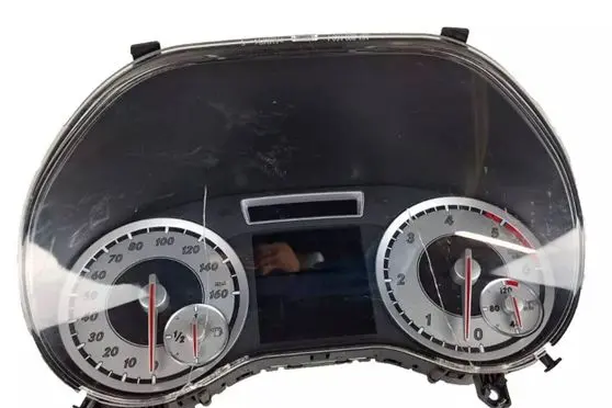 Mercedes-Benz A W176 Speedometer (instrument cluster) A1769008300