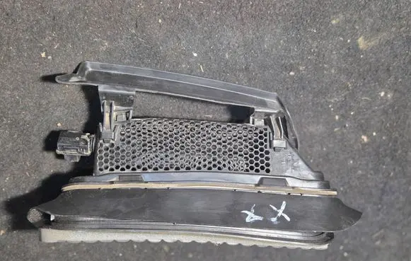 BMW X7 G07 Air micro filter air duct channel part 9389368