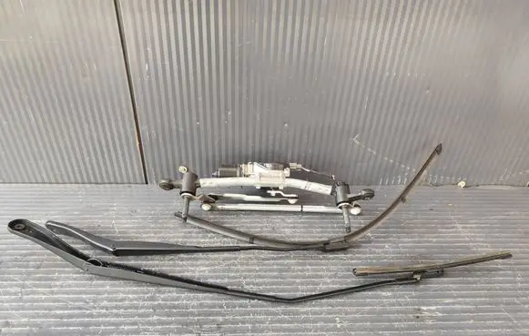 Renault Clio V Front wiper linkage and motor 288008294R