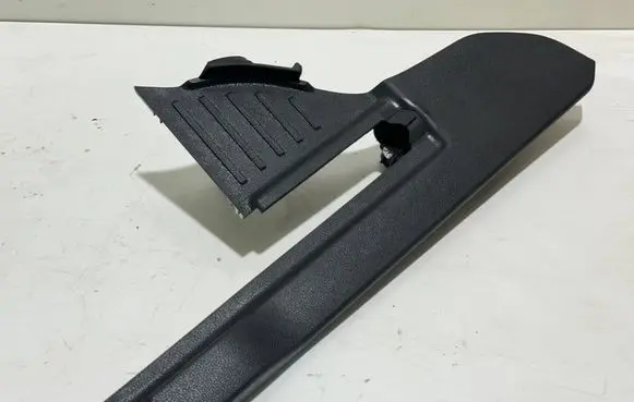 Toyota Highlander XU70 Rear seat rail trim cover 721370E240