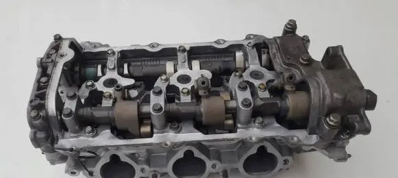 Infiniti Q50 Engine head 