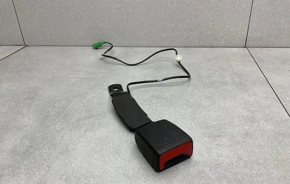 Skoda Fabia Mk3 (NJ) Front seatbelt buckle 6V0857756C
