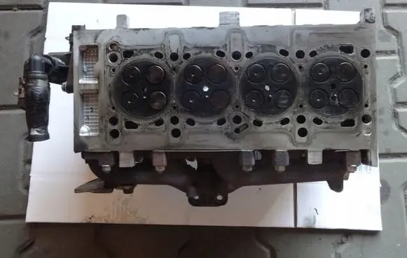 Suzuki Swift II Engine head 55220385