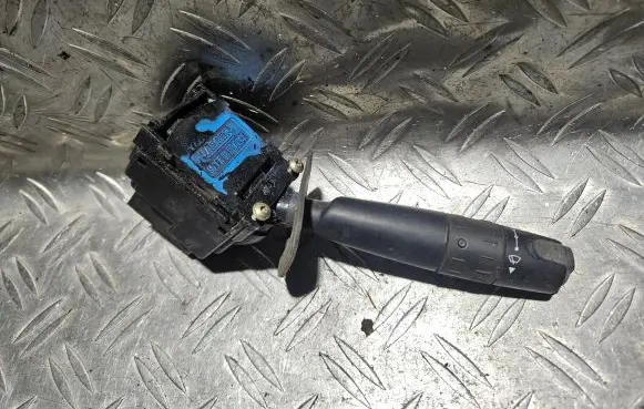 Peugeot 406 Wiper control stalk 34072001