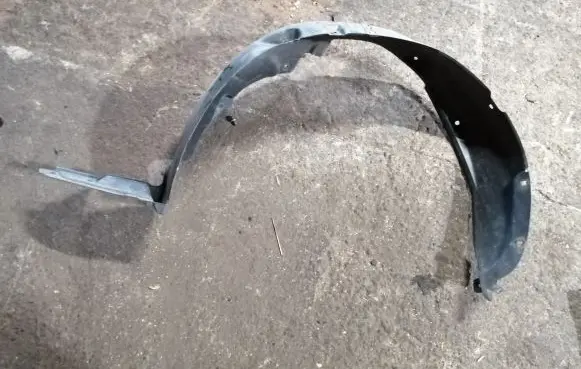 KIA Carens I Front wheel arch liner splash guards