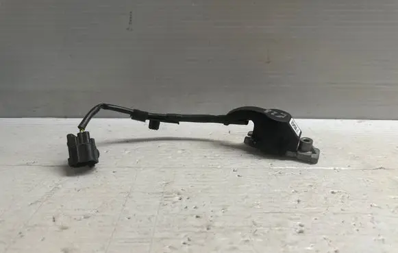 Volvo V40 Airbag deployment crash/impact sensor 31305432