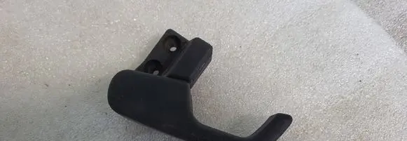 Volkswagen PASSAT B3 Engine bonnet (hood) release handle 357823533