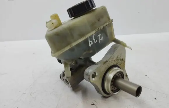Mercedes-Benz C W203 Master brake cylinder A2034300002