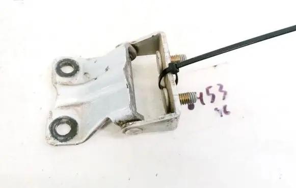 Subaru Legacy Tailgate/trunk/boot hinge