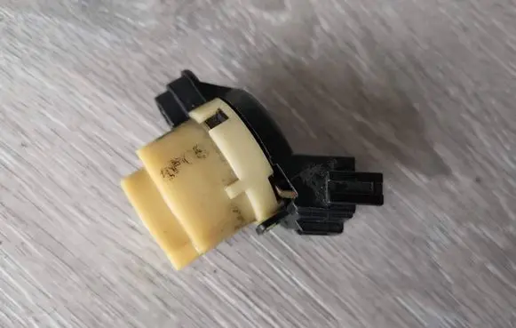 Mitsubishi Mirage V CJO Ignition lock contact 