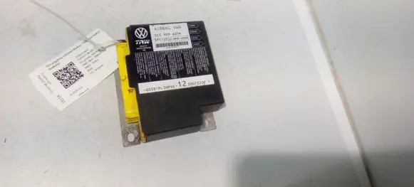 Volkswagen PASSAT B6 Airbag control unit/module 3C0909605M 391125