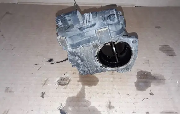 Iveco Daily 35 - 40.10 Throttle valve 8B09VKLCK