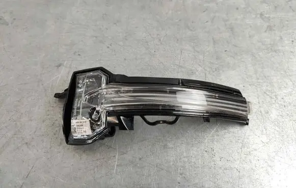 Mercedes-Benz CLA C118 X118 Mirror indicator light a0999061802