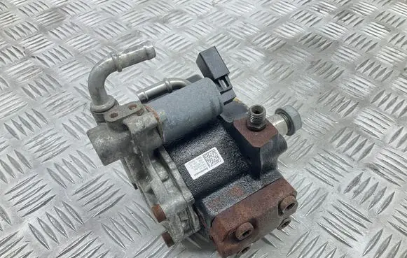 Skoda Rapid (NH) Fuel injection high pressure pump 03L130755AL