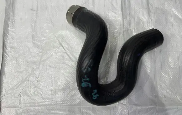 Jeep Renegade Intercooler hose/pipe 51960149