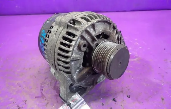 Audi A6 S6 C4 4A Generator/alternator 