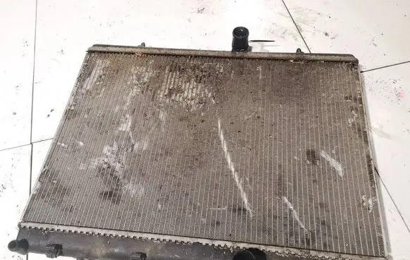 Citroen C4 I Coolant radiator 