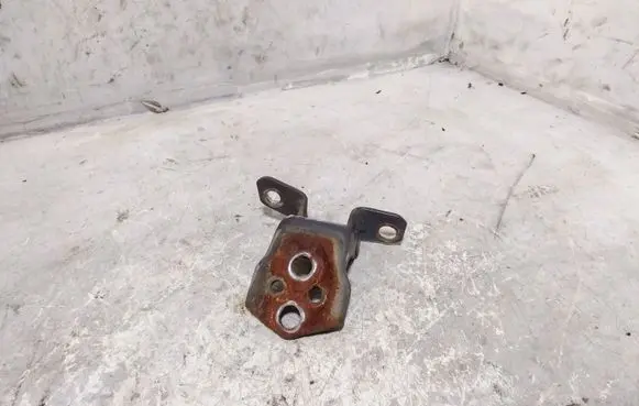 Mazda 5 Front door upper hinge
