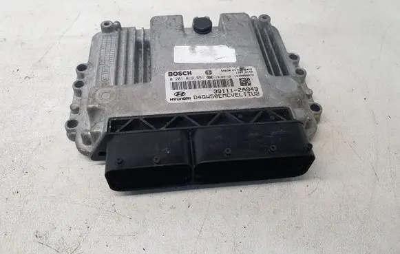 Hyundai i30 Engine control unit/module 391112A943 0281019551