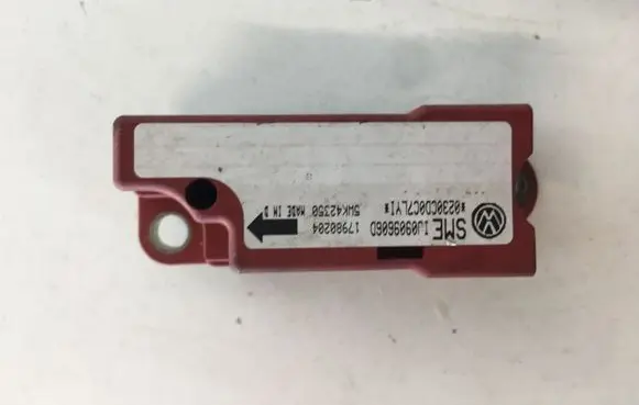 Volkswagen Golf IV Airbag deployment crash/impact sensor IJ0909606D