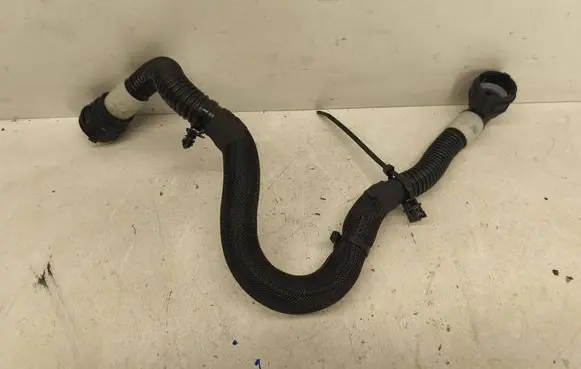 Tesla Model Y Engine coolant pipe/hose 107759400D
