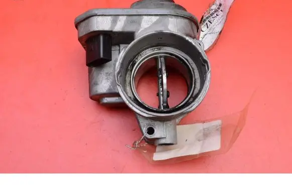Skoda Octavia Mk2 (1Z) Throttle body valve 038128063G