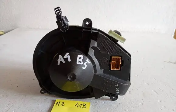 Audi A4 S4 B5 8D Heater fan/blower 8D1820021 740221288F