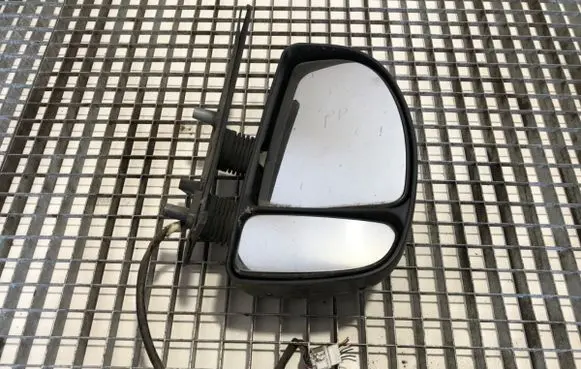 Front door electric wing mirror