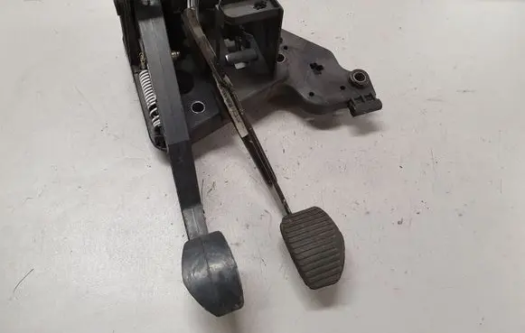 Citroen C5 Pedal assembly 9654751280