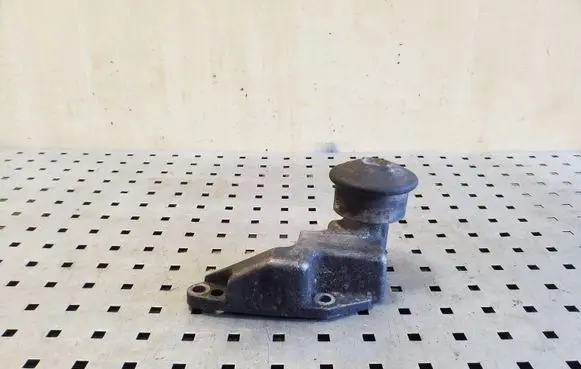 Audi A6 S6 C4 4A Engine mounting bracket 4A0199343D