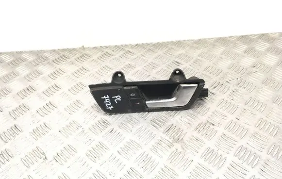 Audi A4 S4 B6 8E 8H Front door interior handle 8E2837020