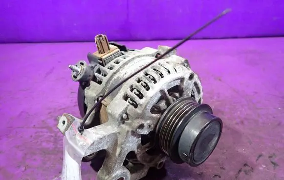 Toyota Yaris Generator/alternator 