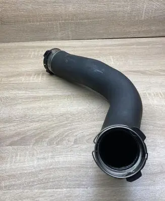 BMW 5 F10 F11 Intercooler hose/pipe 7810615