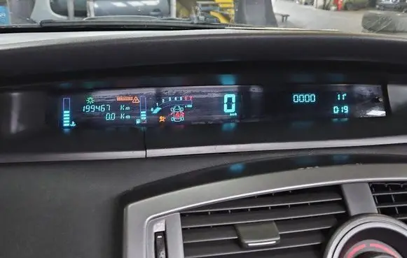 Speedometer (instrument cluster)