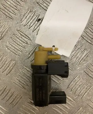 Volvo XC90 Vacuum valve 31339808