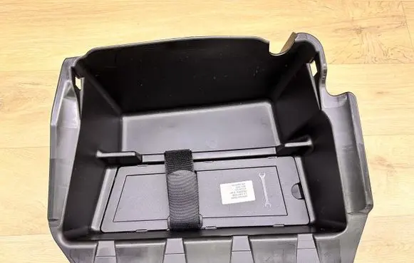 BMW 3 G20 G21 Glove box in trunk 9893879 7438306