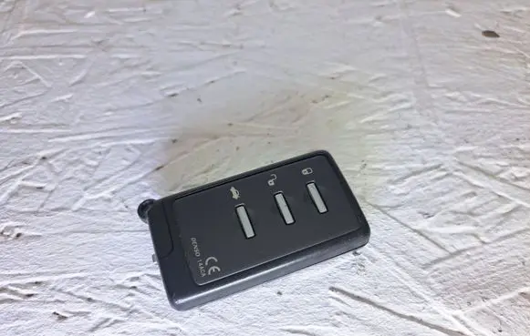 Subaru Legacy Ignition key/card 14ACA