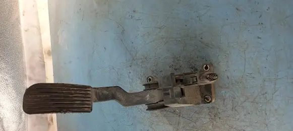 Mercedes-Benz Vito Viano W638 Accelerator pedal position sensor 