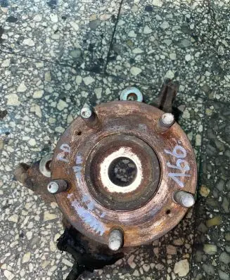 Hyundai i30 Front wheel hub