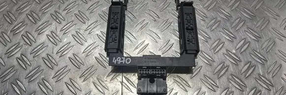 Mercedes-Benz E W210 Electric window control switch 2108200110 03750000