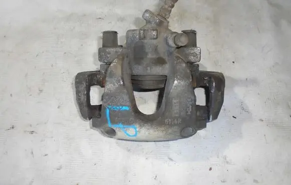 Renault Clio IV Front brake caliper