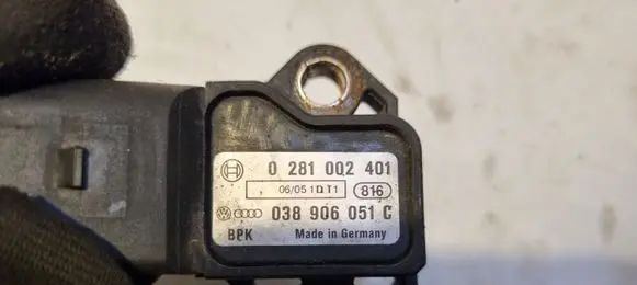 Audi A4 S4 B7 8E 8H Air pressure sensor 0281002401