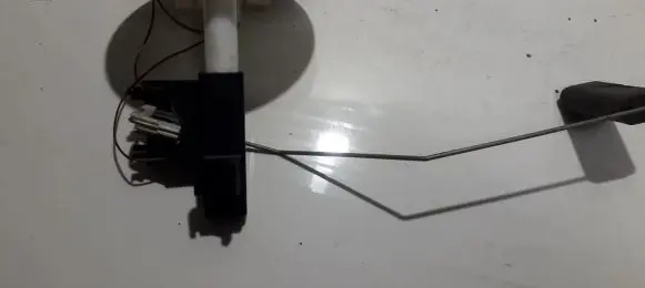 Volvo XC90 Fuel level sensor 
