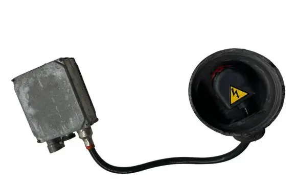 Volvo S40, V40 Headlight ballast module Xenon 30859759