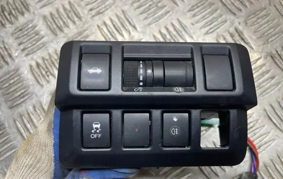 Subaru Legacy Other switches/knobs/shifts