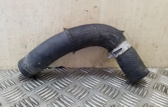 Toyota RAV 4 (XA30) Engine coolant pipe/hose